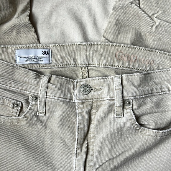Gap women’s 30r women’s off-white modern stretch true skinny corduroy pants - Picture 4 of 4